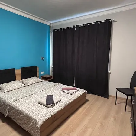 Garden View Center Apartment