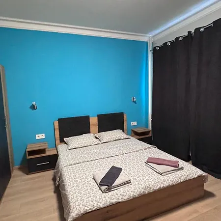 Garden View Center דירה *